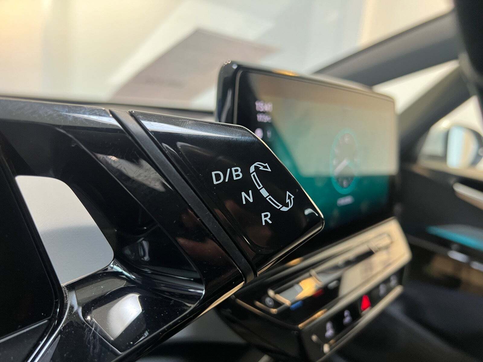 Grå VW ID.4 fra 2022