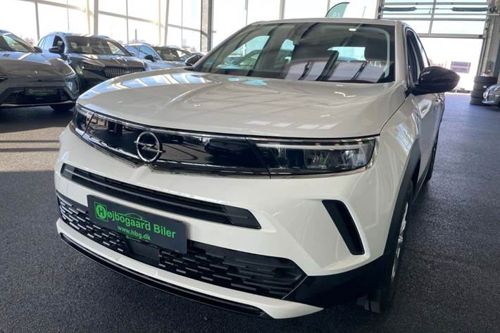 Hvid Opel Mokka-e fra 2023