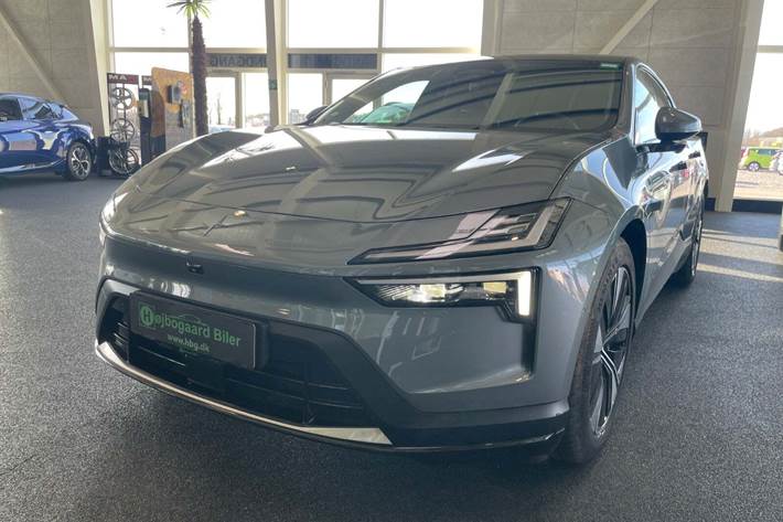 Grå Polestar 4 fra 2024