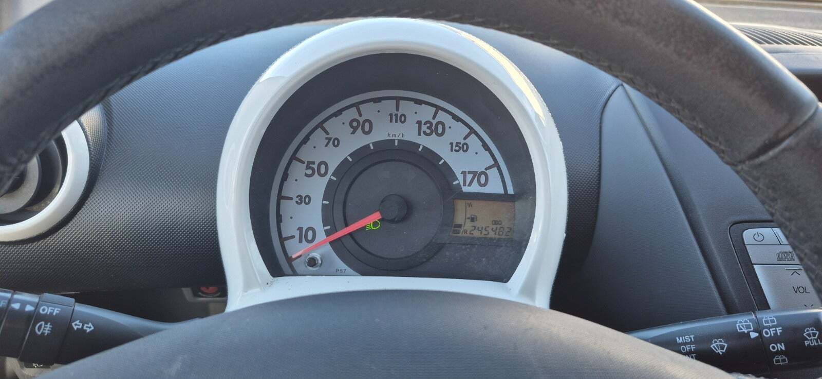 undefined Peugeot 107 fra 2012