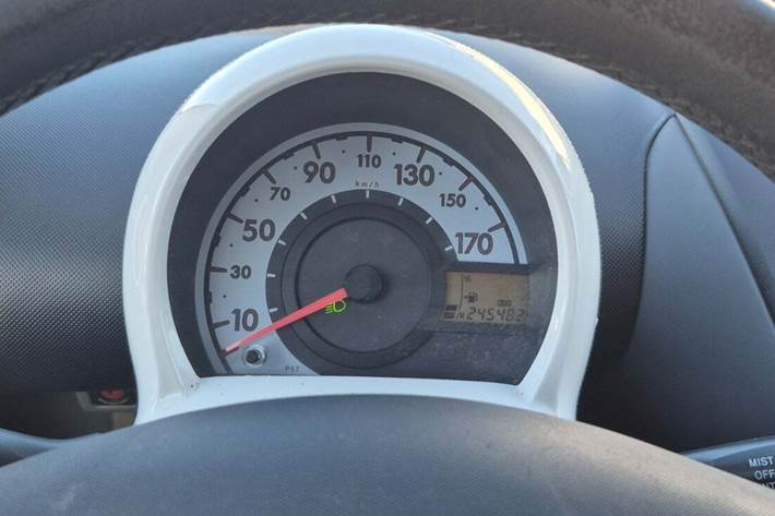 undefined Peugeot 107 fra 2012