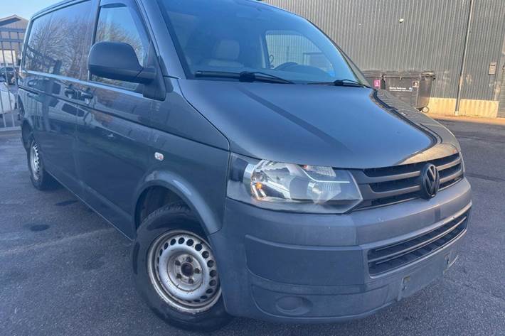 Sort VW Transporter fra 2012