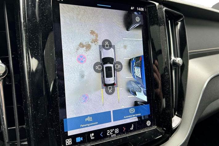 Blå Volvo XC60 fra 2022