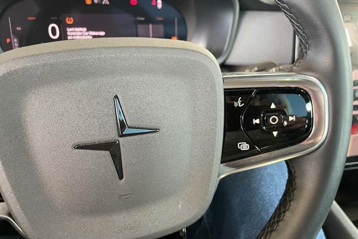 Grå Polestar 2 fra 2023