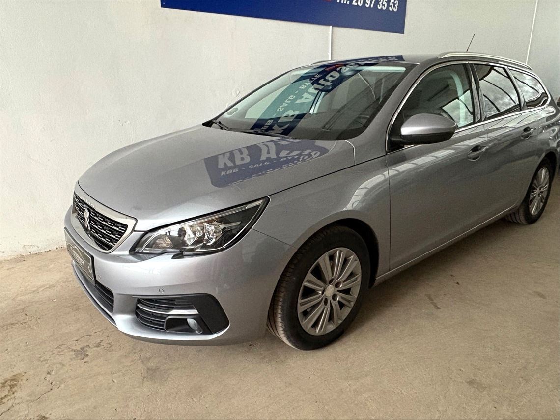 Peugeot 308 1,5 BlueHDi 130 Allure Pack