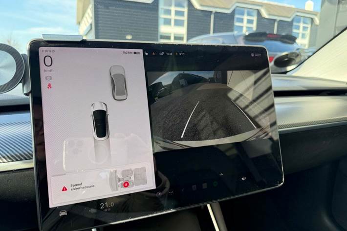 Hvid Tesla Model 3 fra 2020