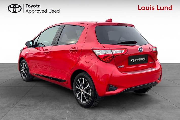 Rød Toyota Yaris fra 2020