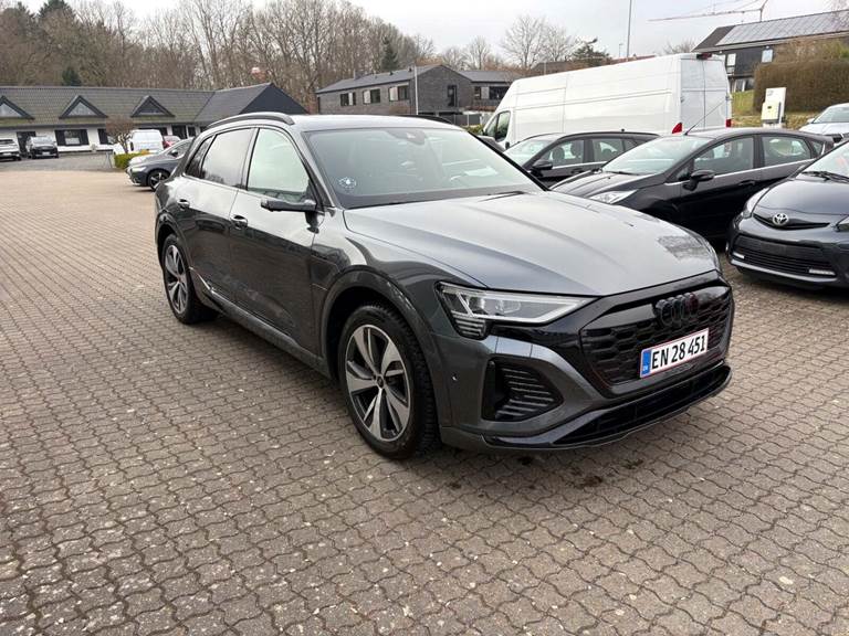 Audi Q8 e-tron 55 S-line quattro