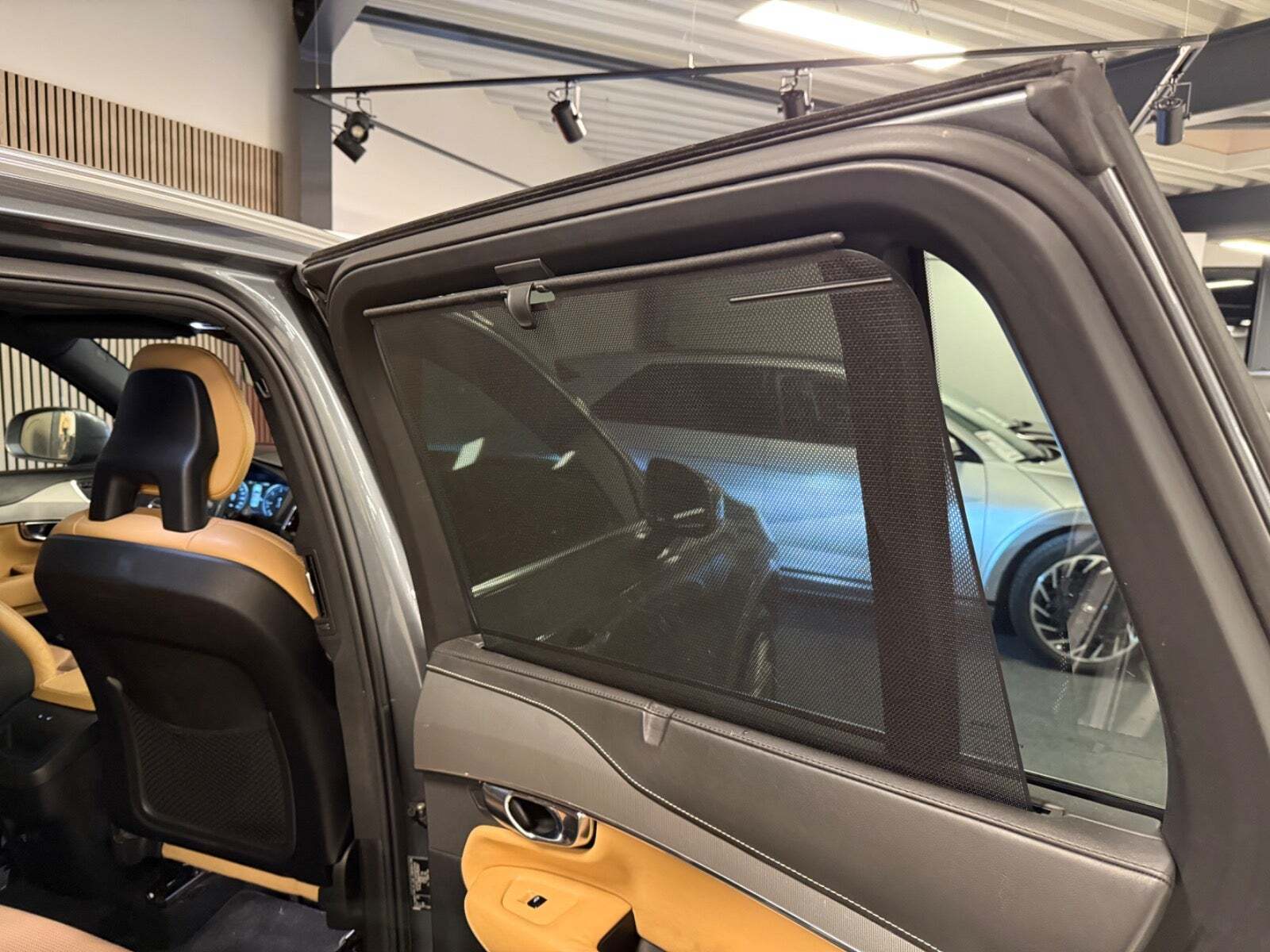 Sølv Volvo XC90 fra 2016