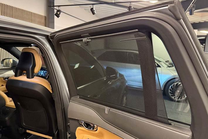 Sølv Volvo XC90 fra 2016