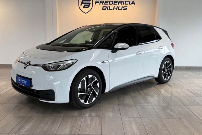 Hvid VW ID.3 fra 2022 set udefra