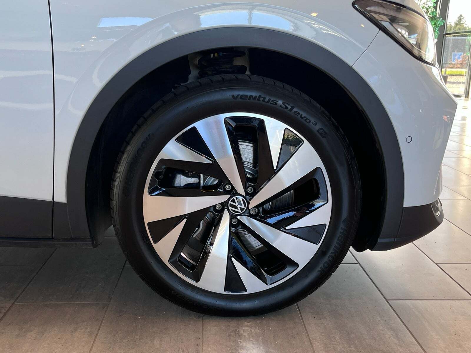 Hvid VW ID.4 fra 2025