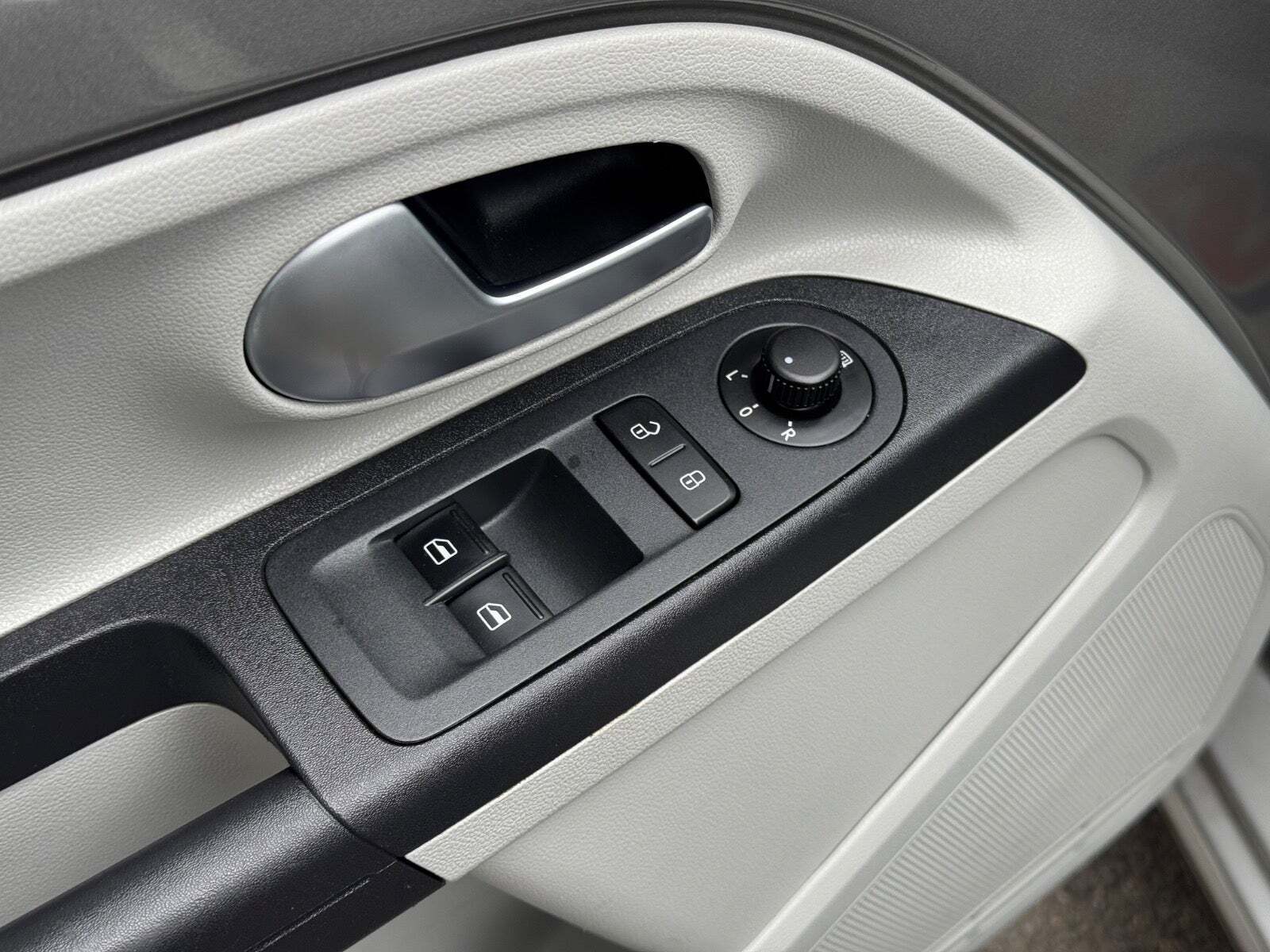 Sølv Seat Mii fra 2019