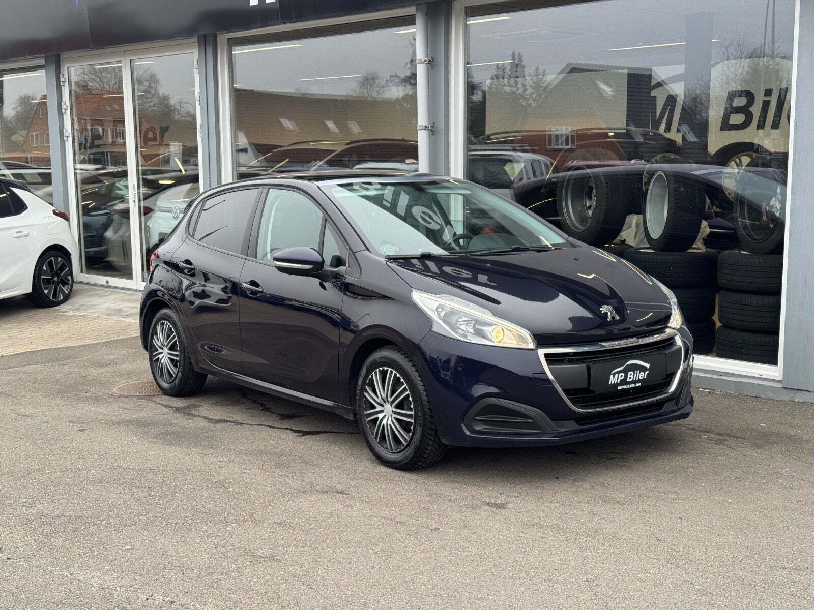 Peugeot 208 1,6 BlueHDi 100 Envy Sky