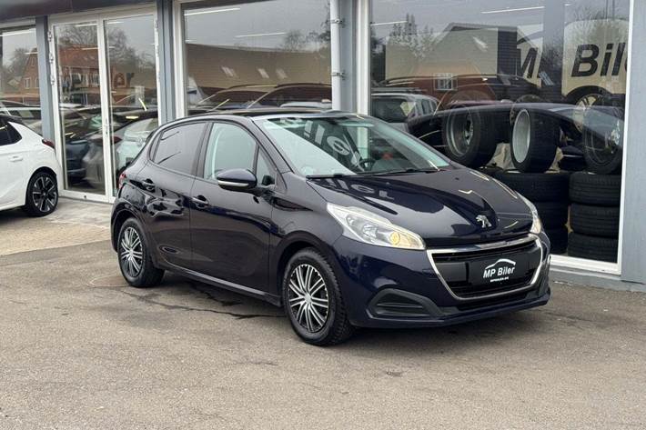 Lilla Peugeot 208 fra 2016