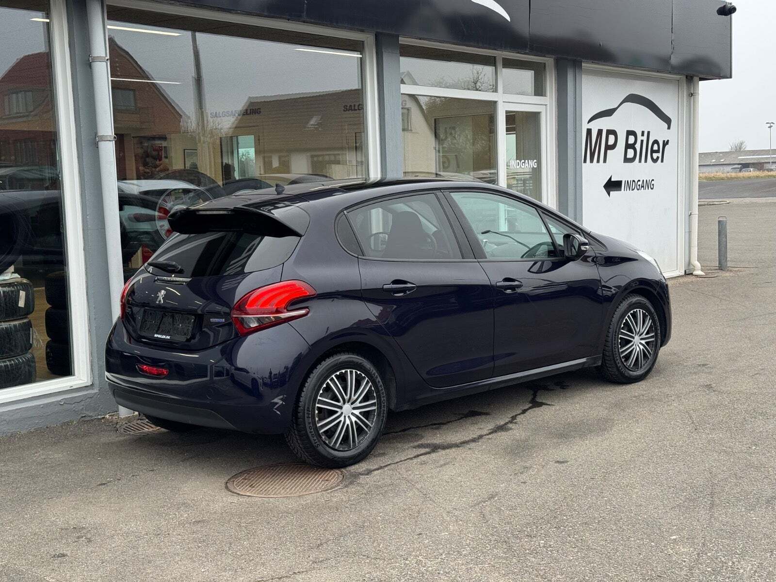 Peugeot 208 1,6 BlueHDi 100 Envy Sky