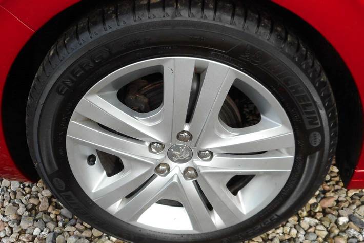 undefined Peugeot 208 fra 2019