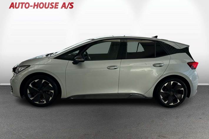 Sølv Cupra Born fra 2024