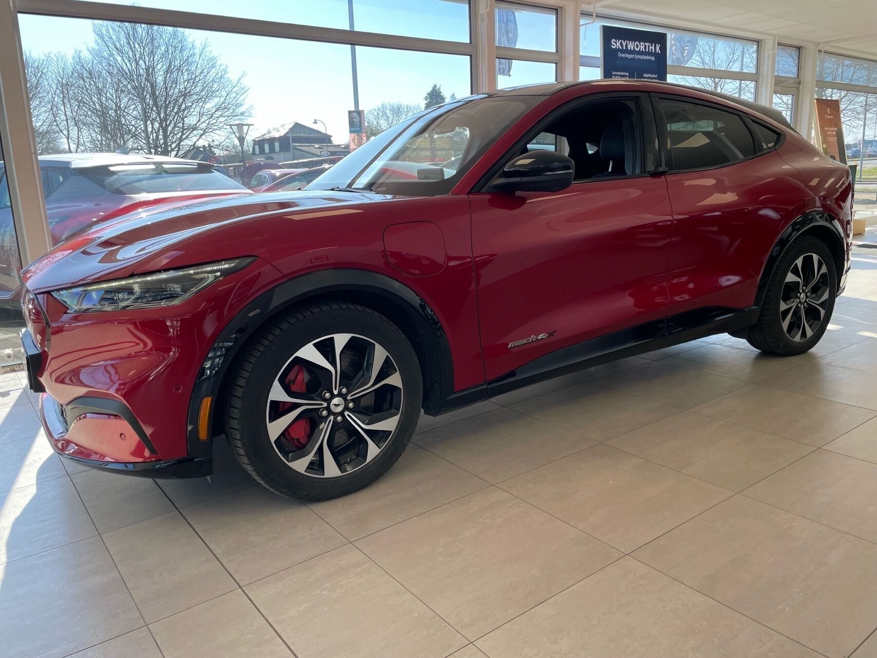 Ford Mustang Mach-E EL UR Premium AWD 351HK 5d Aut.