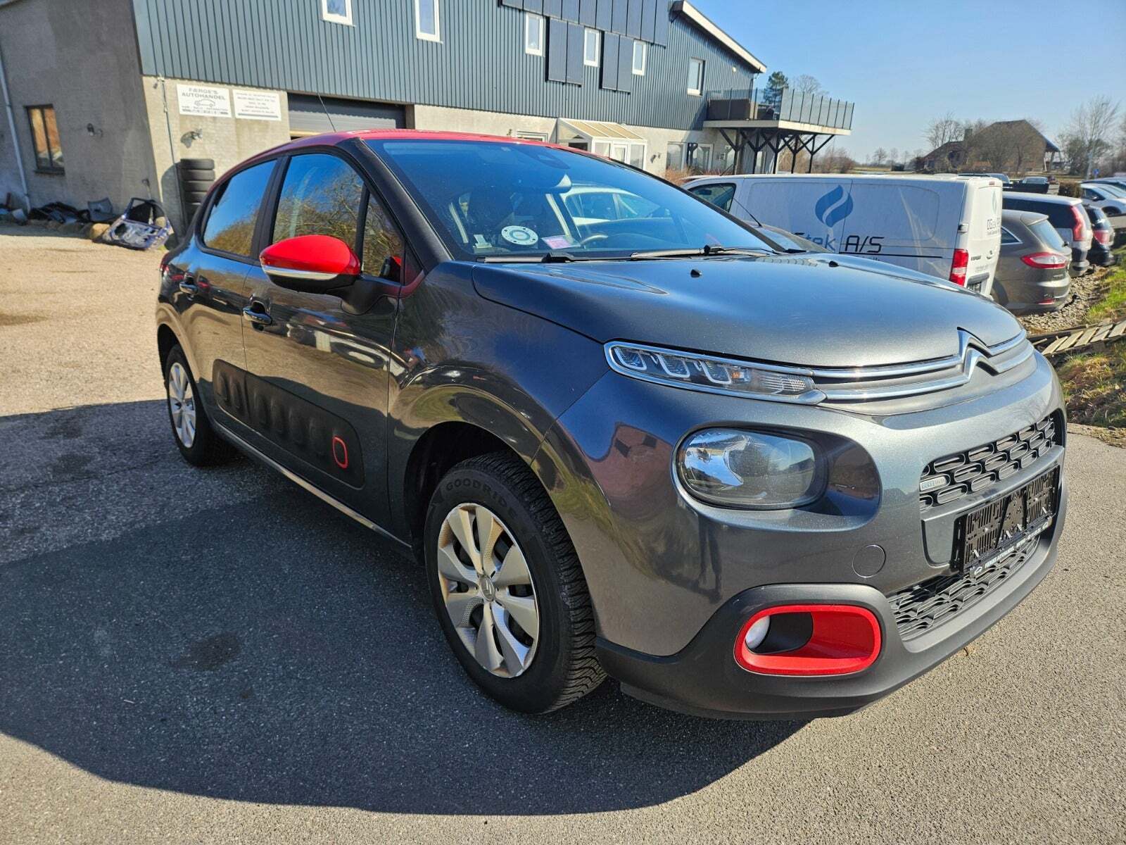 Grå Citroën C3 fra 2017