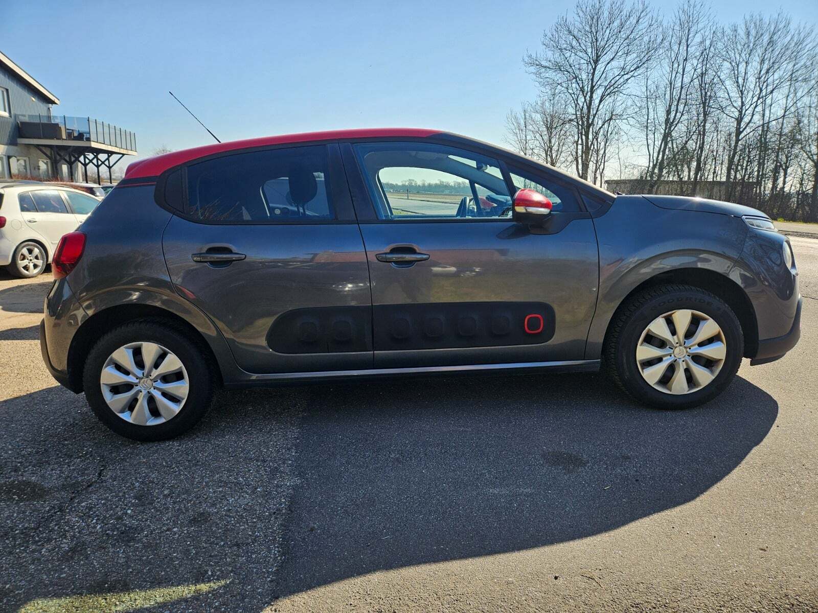 Grå Citroën C3 fra 2017
