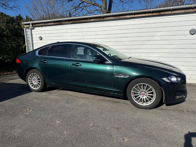 Jaguar XF 2,0 D180 Prestige