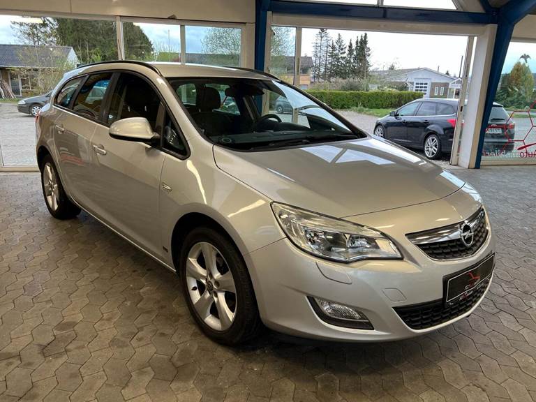 Opel Astra 1,4 T 140 Enjoy Sports Tourer