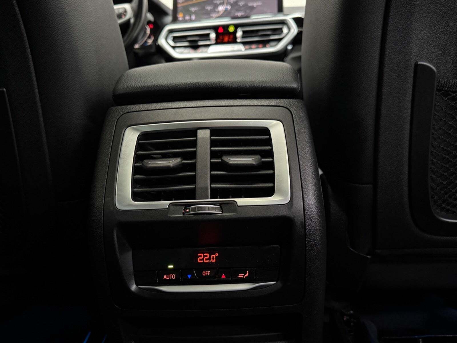 Sort BMW iX3 fra 2022