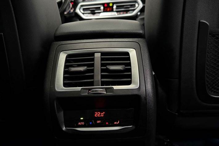 Sort BMW iX3 fra 2022