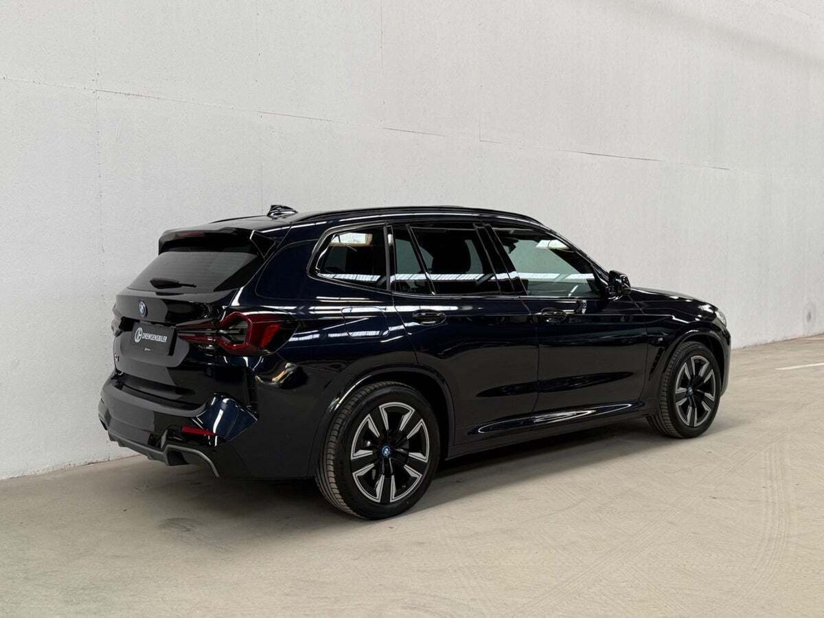 BMW iX3 Charged M-Sport