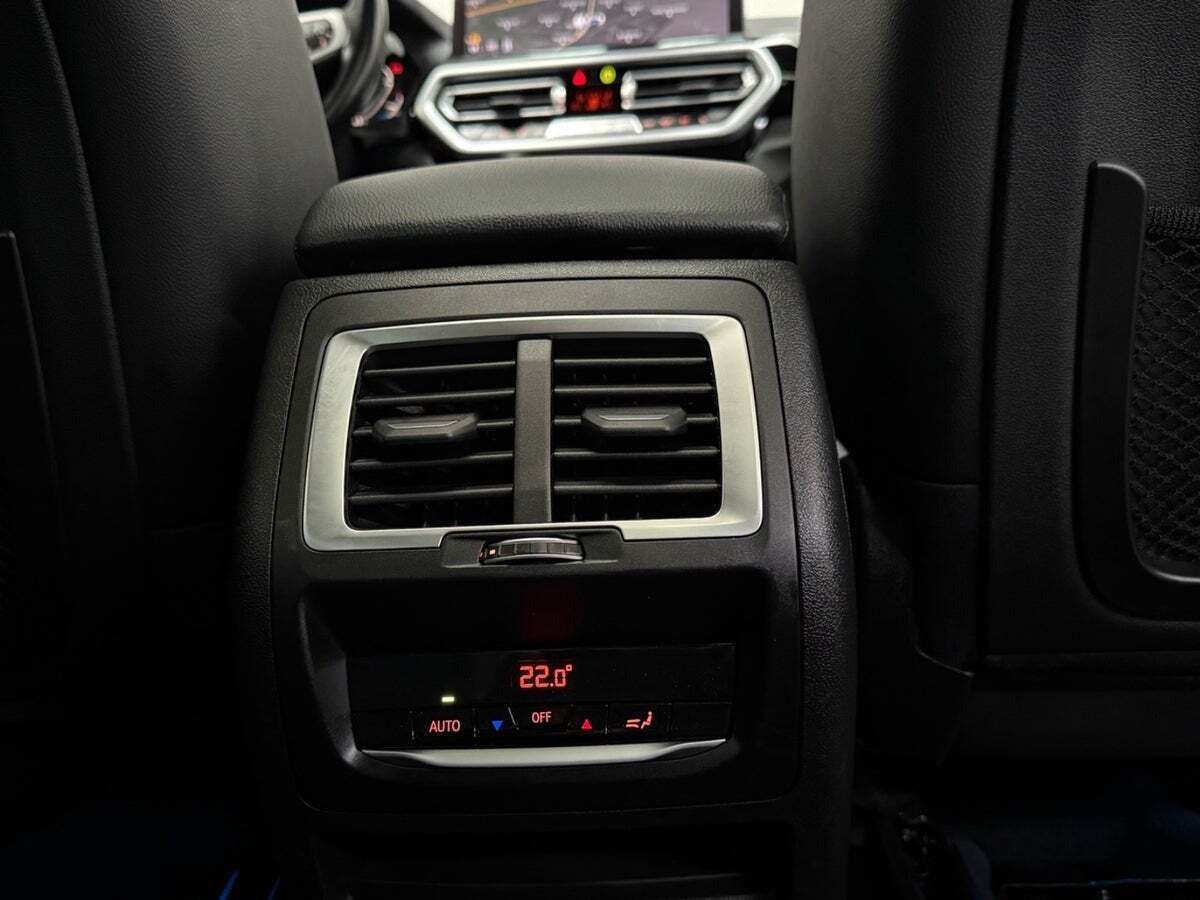 Sort BMW iX3 fra 2022