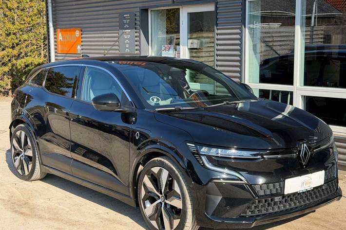 Grå Renault Megane E-Tech fra 2022