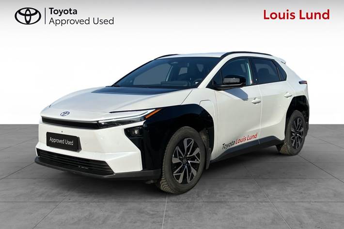 Hvid Toyota BZ4X fra 2025