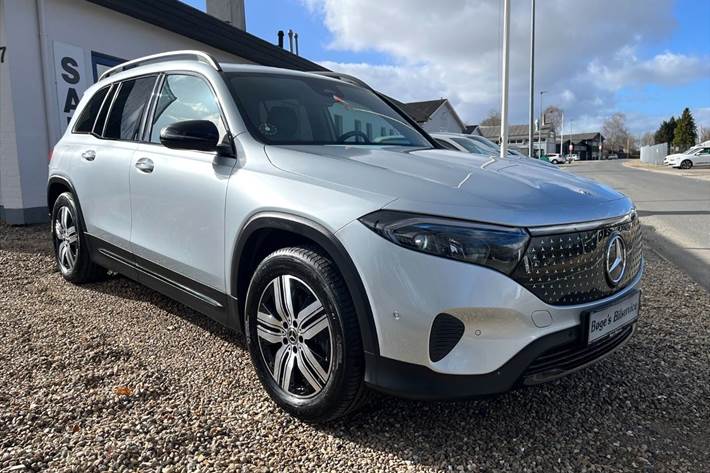 Sølv Mercedes EQB 250+ fra 2025
