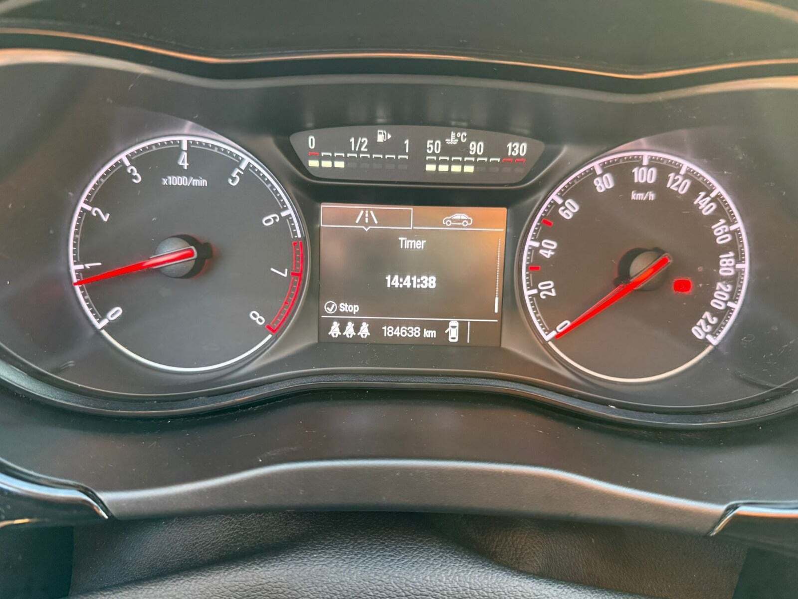 Sort Opel Corsa fra 2016