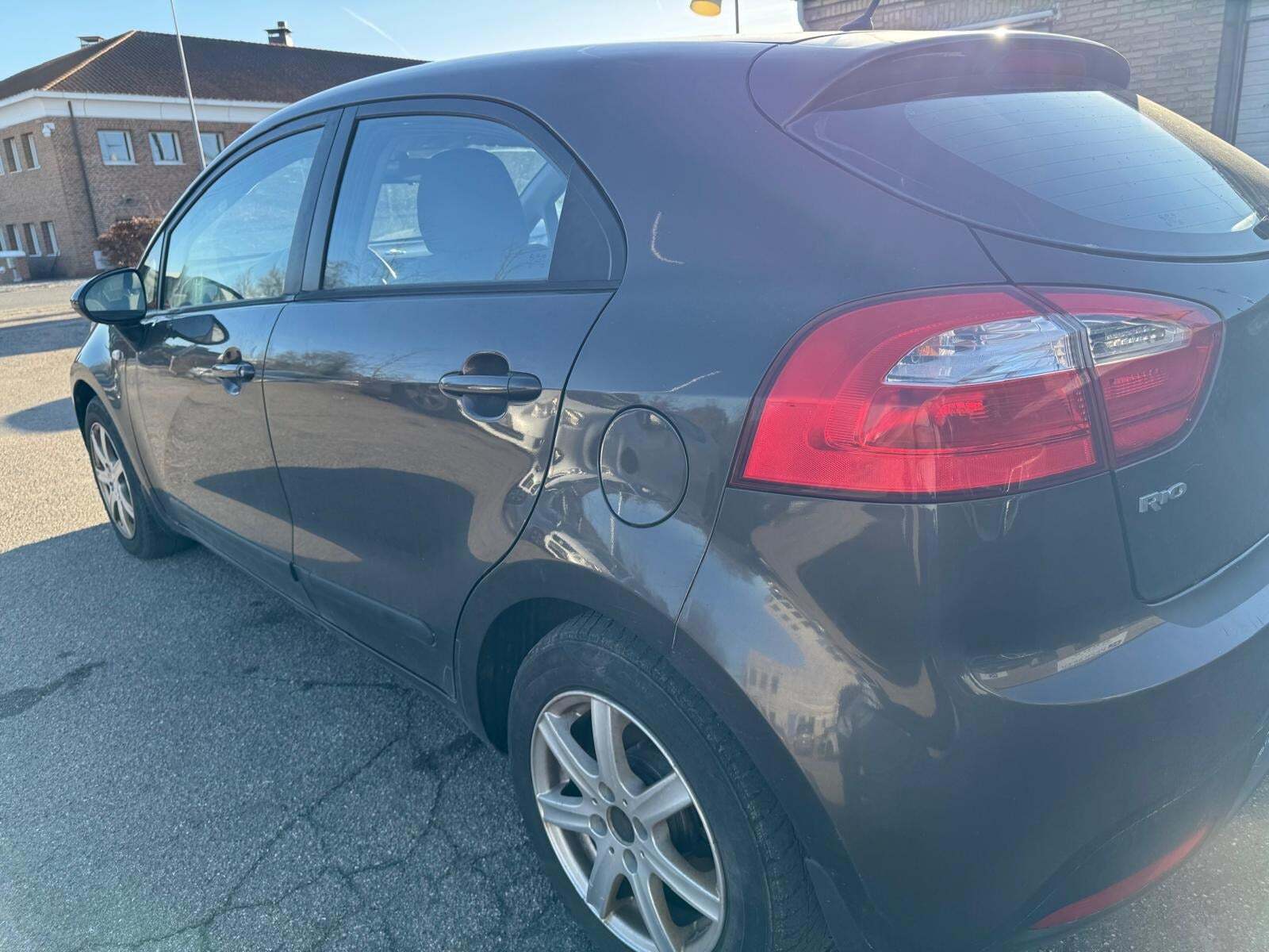 undefined Kia Rio fra 2012