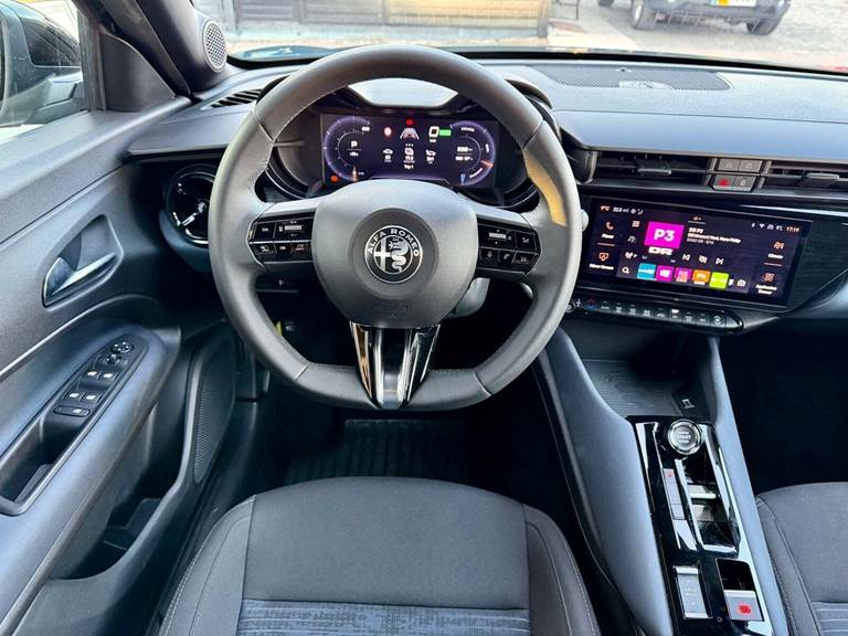 Alfa Romeo Junior Elettrica Core