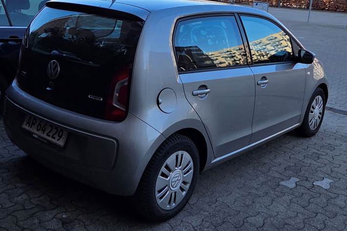 Grå VW UP! fra 2015