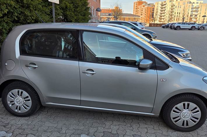 Grå VW UP! fra 2015