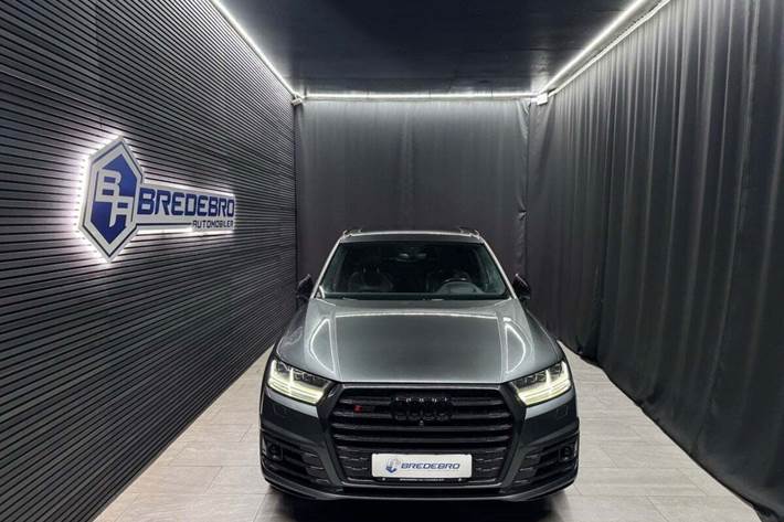 Grå Audi SQ7 fra 2016