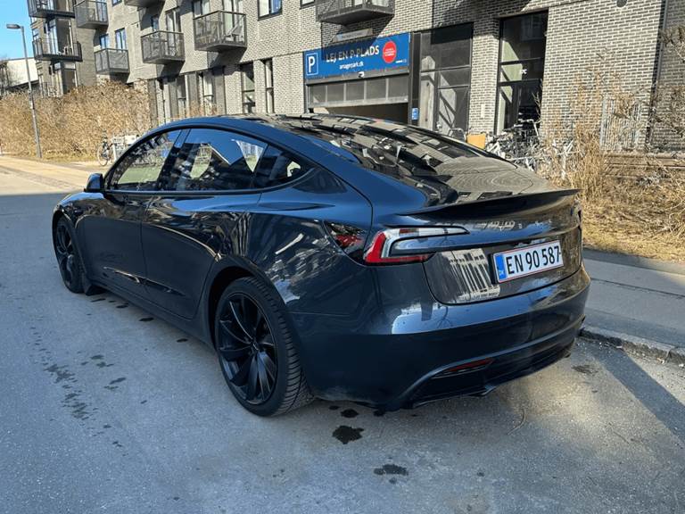 Tesla Model 3 Performance AWD