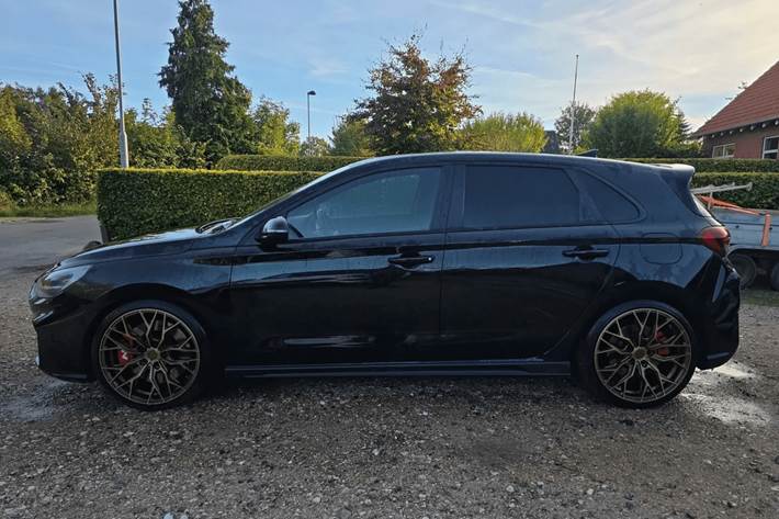 Sort Hyundai i30 fra 2022