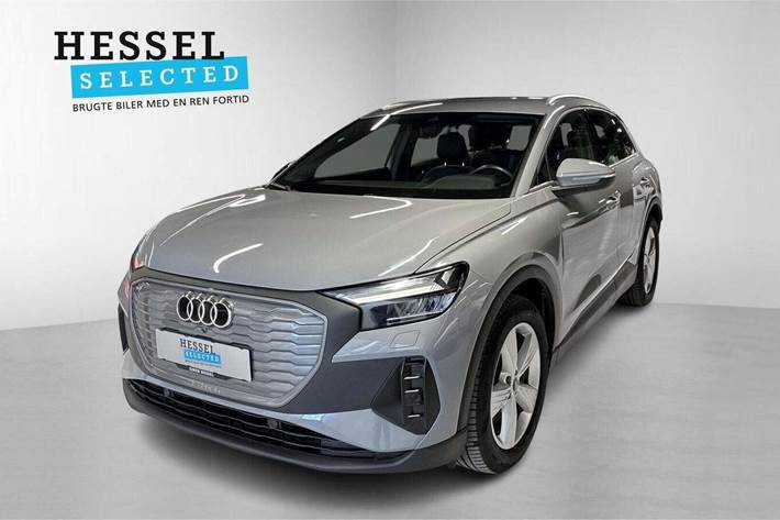 Grå Audi Q4 e-tron fra 2023 set udefra