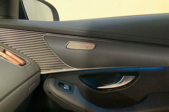 Sort Mercedes EQC400 fra 2021