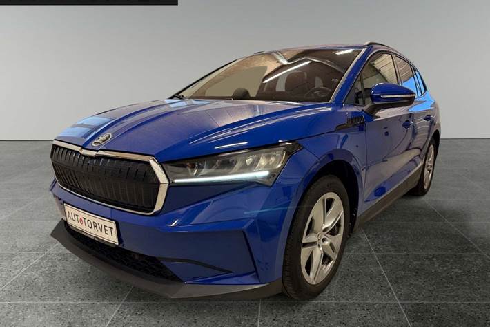 Blå Skoda Enyaq fra 2022 set udefra
