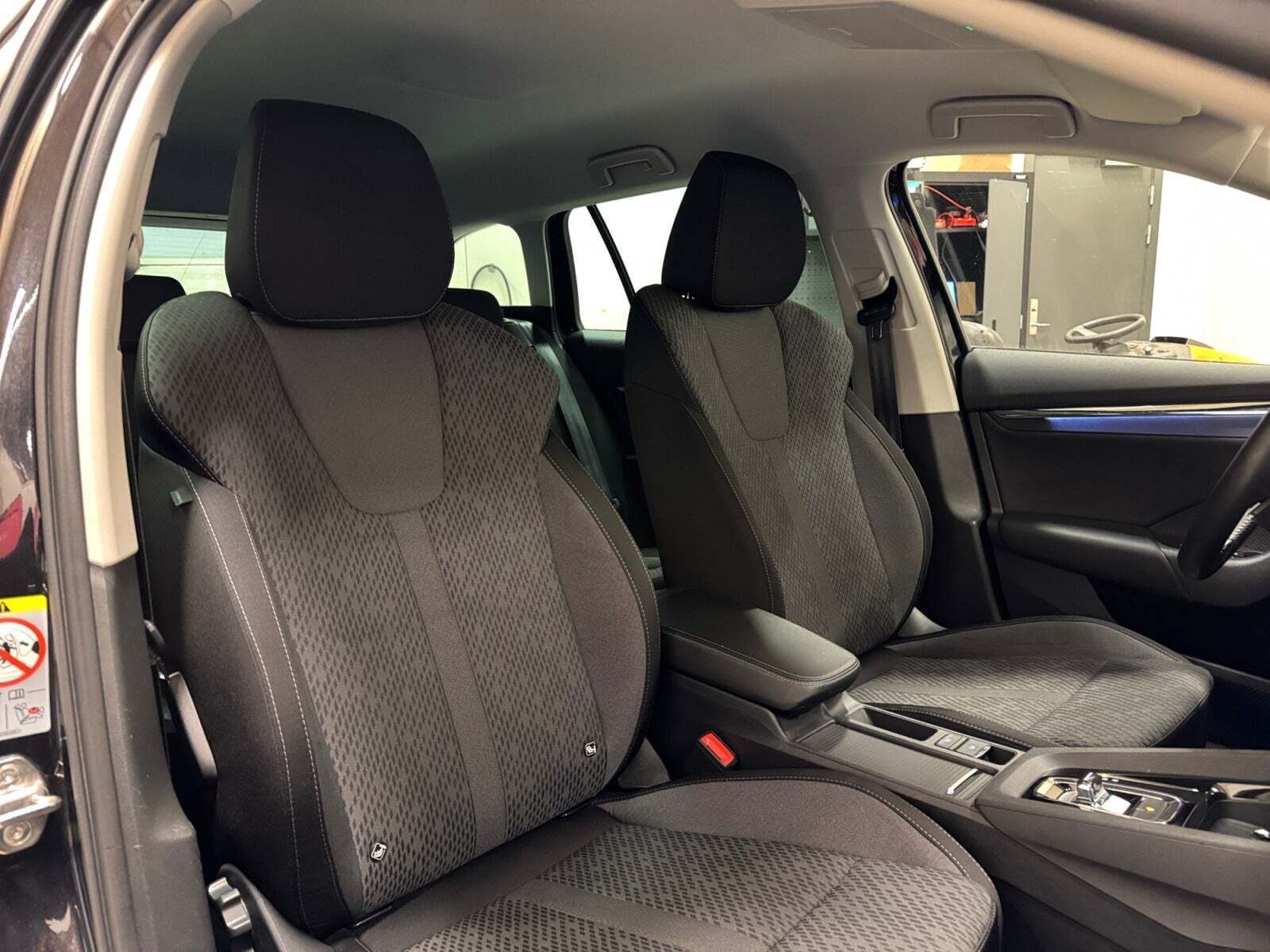 Sort Skoda Octavia fra 2021