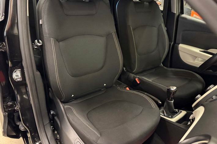 Sort Renault Captur fra 2017