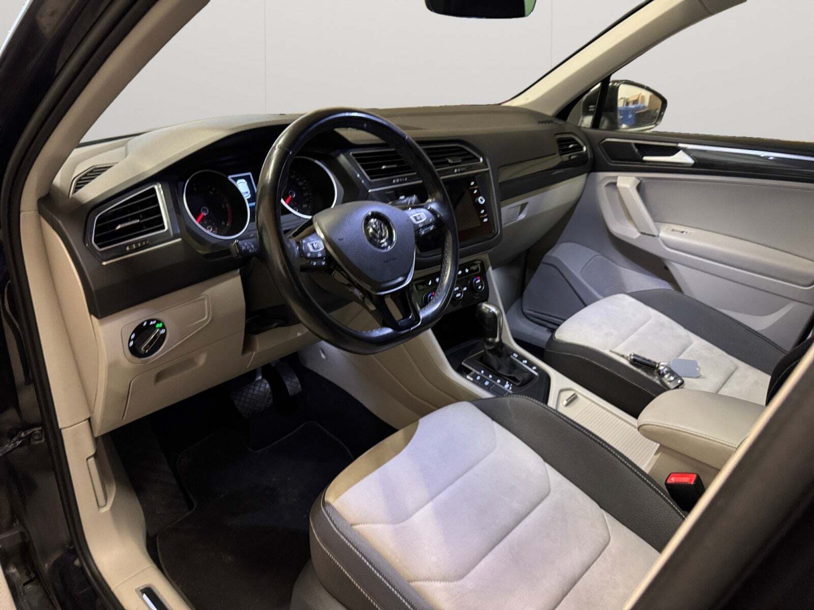 VW Tiguan 2,0 TDi 150 R-line DSG