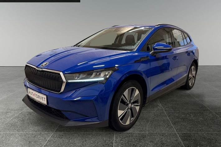 Blå Skoda Enyaq fra 2022 set udefra