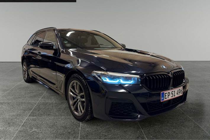 Sort BMW 530e fra 2021